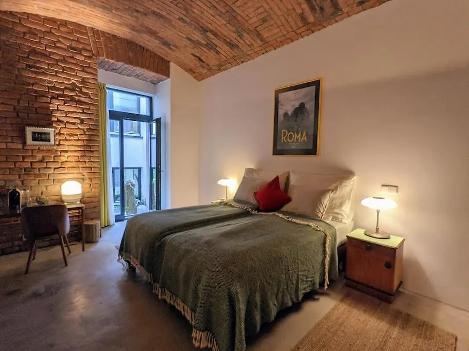 Romantic And Atypical Apartments In Prague'S Montmartre  براغ