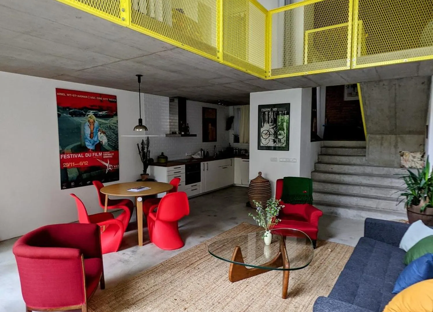 Romantic And Atypical Apartments In Prague'S Montmartre براغ