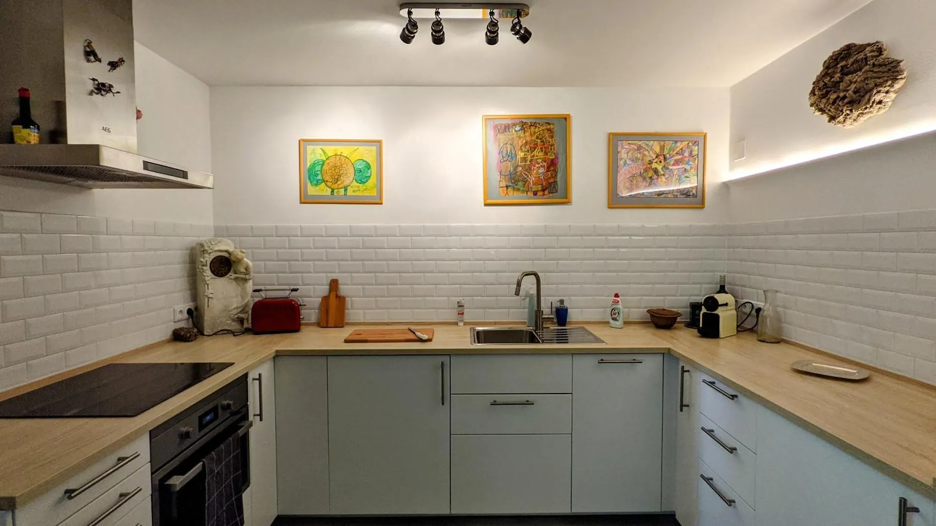 Romantic And Atypical Apartments In Prague'S Montmartre  براغ