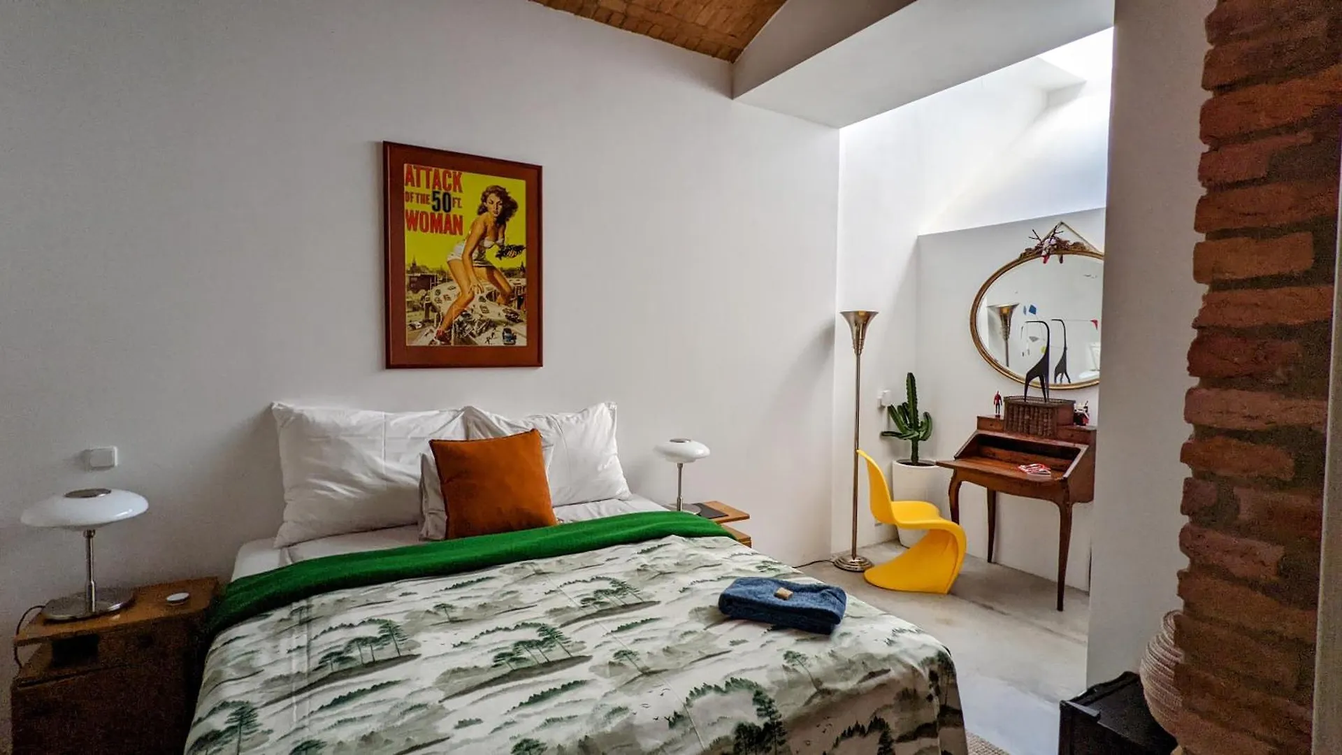 Romantic And Atypical Apartments In Prague'S Montmartre براغ