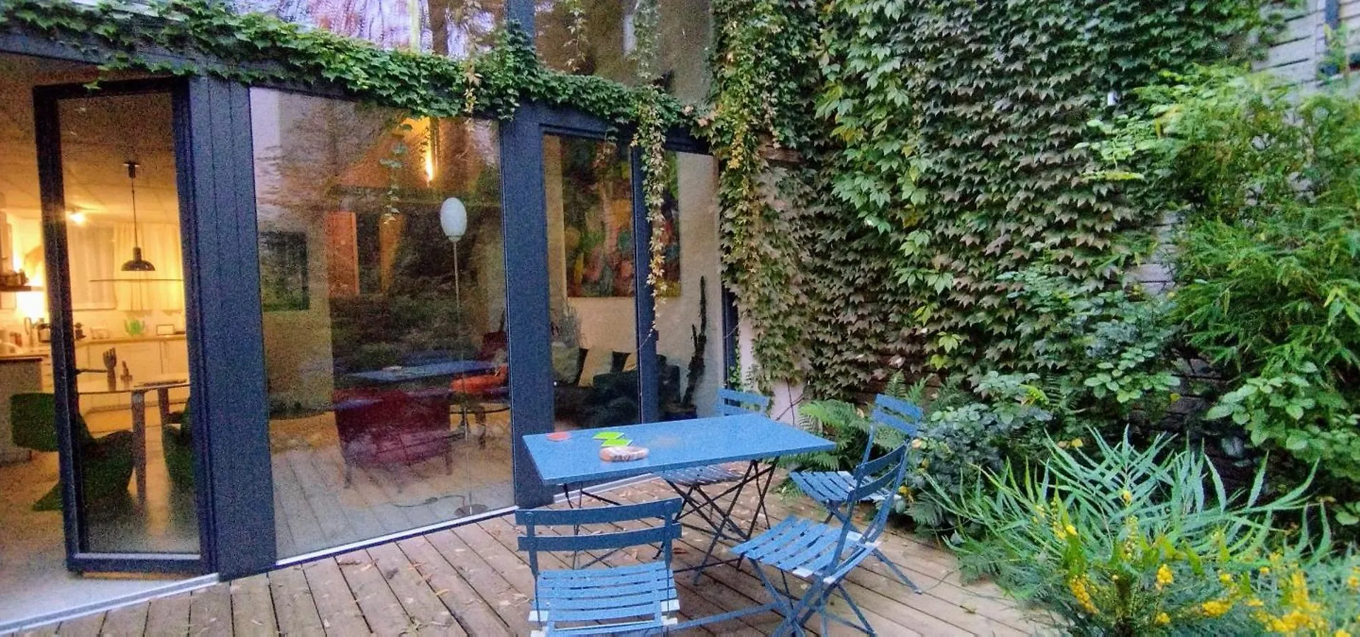 Romantic And Atypical Apartments In Prague'S Montmartre  براغ